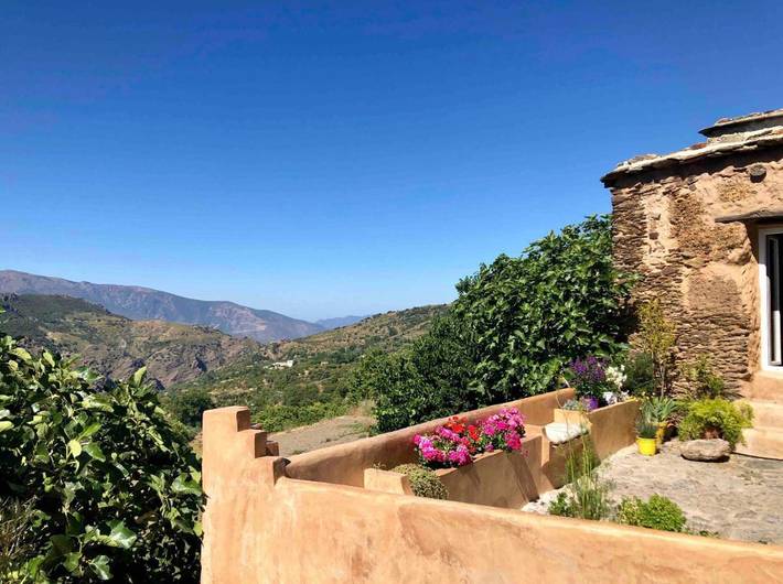 Casa rural para 12 personas, con vistas y sauna además de piscina y jardín, Familias con niños en La Taha - 2