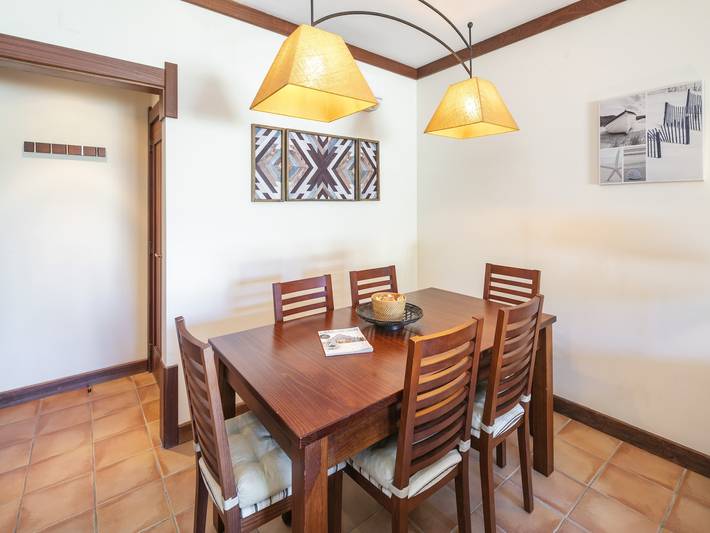 Ferienhaus für 4 Personen, mit Balkon und Garten sowie Pool, kinderfreundlich in Lagoa - 2