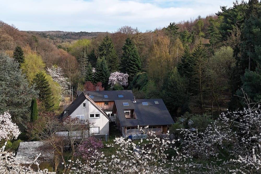 Familien Waldanwesen mit 1,4h großem Grundstück im Naherholungsgebiet Hohenstein in Witten, Ennepe-Ruhr-Kreis