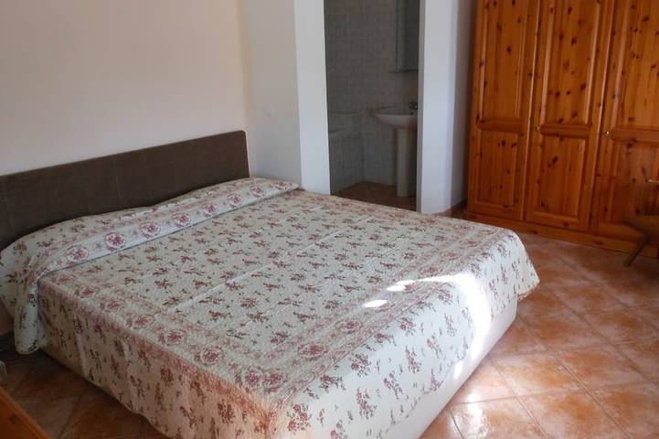 Sunny Apartment in malerischer Umgebung mit Pool in Bordighera in Seborga, Riviera di Ponente