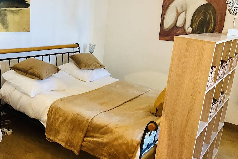 Apartamento entero, Apartment 15 meters from the city center of Medieval Mirepoix .Sleeps 4 in Mirepoix (gastronomía), Ariège
