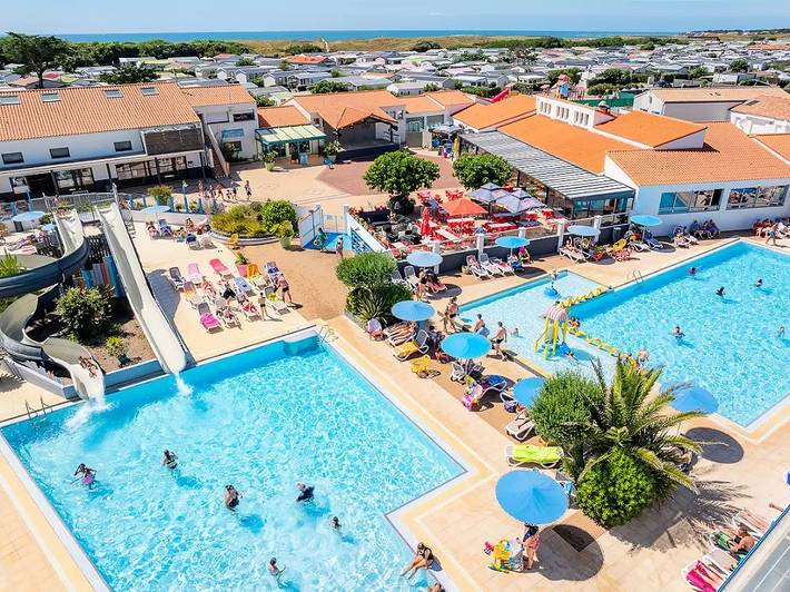 Mobil home pour 5 personnes, avec Terrasse et Piscine