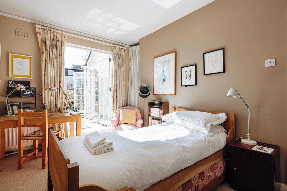 Pool & Piano | Hidden Oasis in Kensington Olympia in Borough londonien de Hammersmith et Fulham, Londres