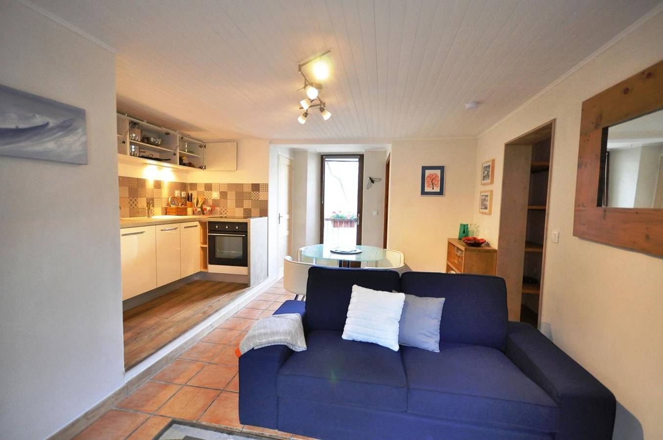 Ολόκληρο το διαμέρισμα, Apartment 'Appartement Deux Chambres' with Mountain View, Private Terrace and Wi-Fi in Briançon, Serre Chevalier