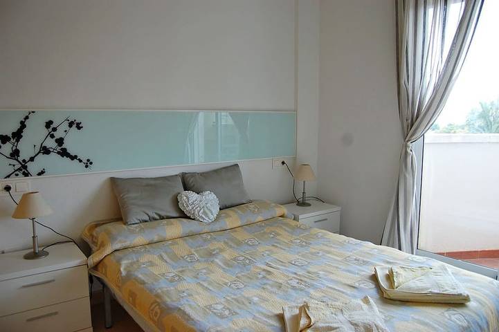 Appartement entier, Modern 2 Bed Apt 2 Min Villamartin Plaza, Golf & Beach in Villamartín (Orihuela), Orihuela