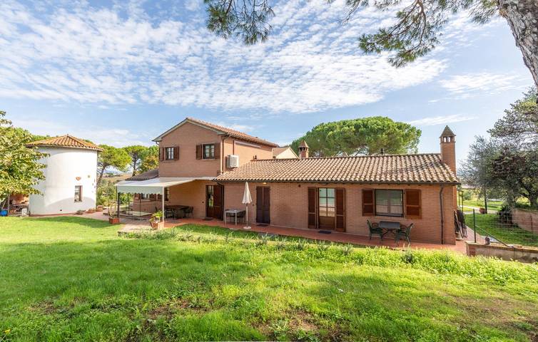 Gîte pour 5 personnes, avec piscine ainsi que terrasse et jardin, animaux acceptés à Castiglione del Lago - 4