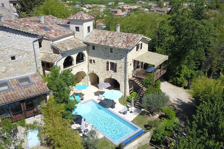Cottage für 10 Personen, mit Pool und Garten - 1