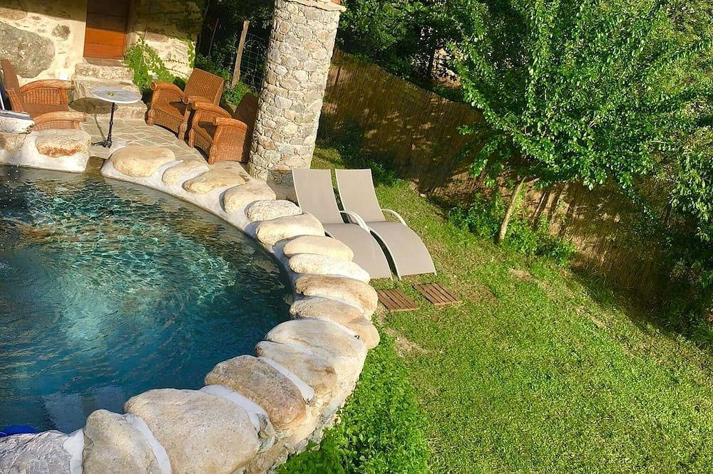 Former “U Fragnu” wine press in Omessa, Région de Corte