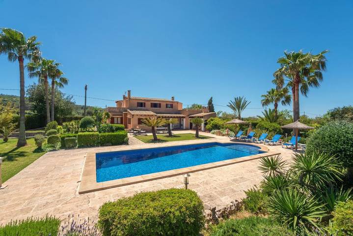 Ferienhaus für 8 Personen, mit Terrasse und Garten sowie Pool und Ausblick in Cas Concos