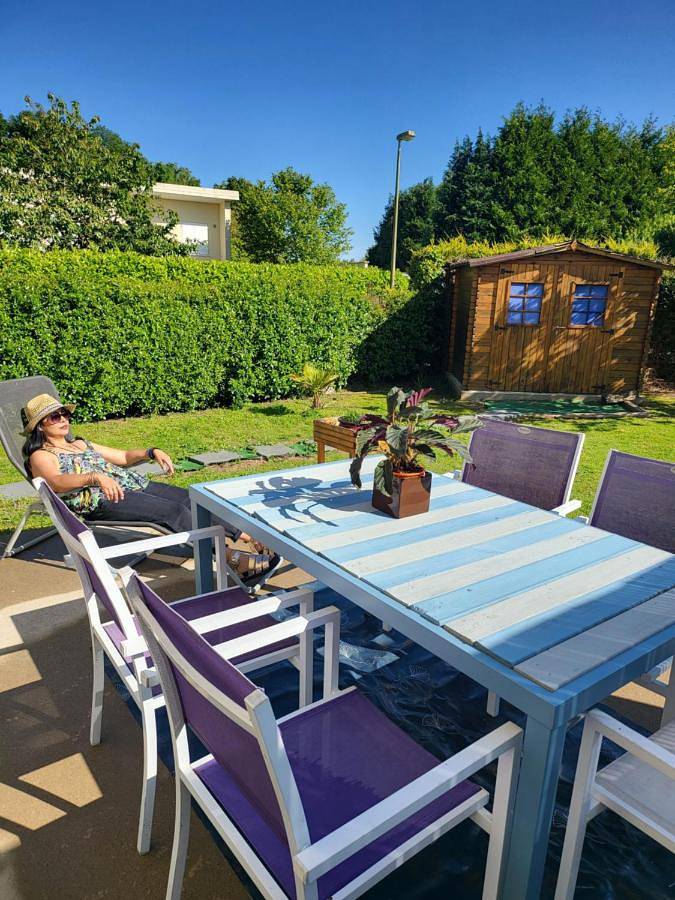 Gîte pour 5 personnes, avec terrasse ainsi que vue et jardin à Saint-Aubin-d'Arquenay