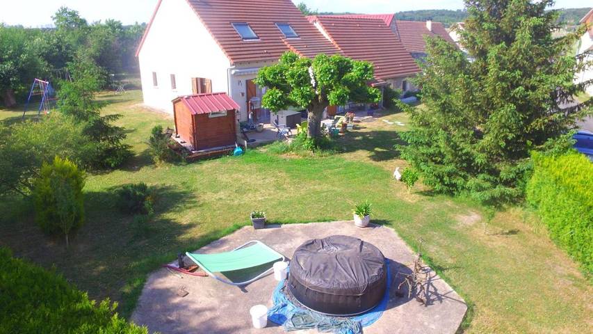 Location de vacances pour 7 personnes, avec terrasse et jardin, adapté aux familles à Saint-Romain-sur-Cher - 3