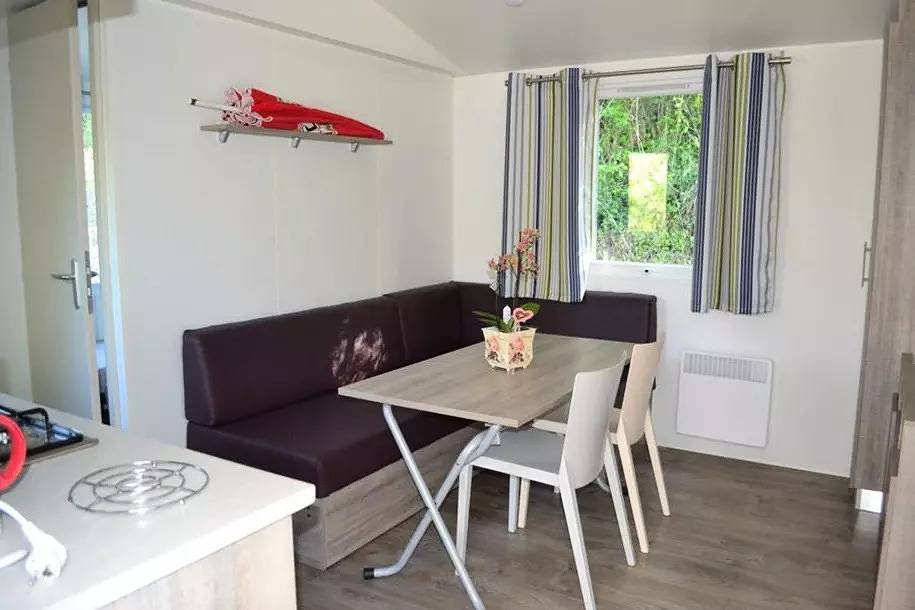 Mobil home 3 pièces 4 personnes in Gourdon, Lot