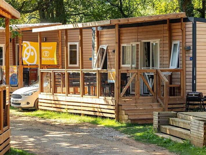 Camping pour 6 personnes, avec bassin pour enfant en Indre-et-Loire - 2