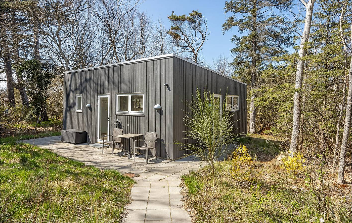 Holiday home for 10 people with terrace in Udsholt Strand, Kattegat Coast