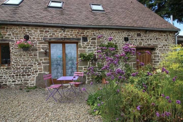 Gîte pour 2 personnes, avec jacuzzi et jardin à L'Épinay-le-Comte