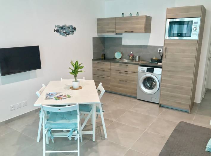 Gîte pour 4 personnes, avec terrasse et jardin à Balaruc-les-Bains - 2