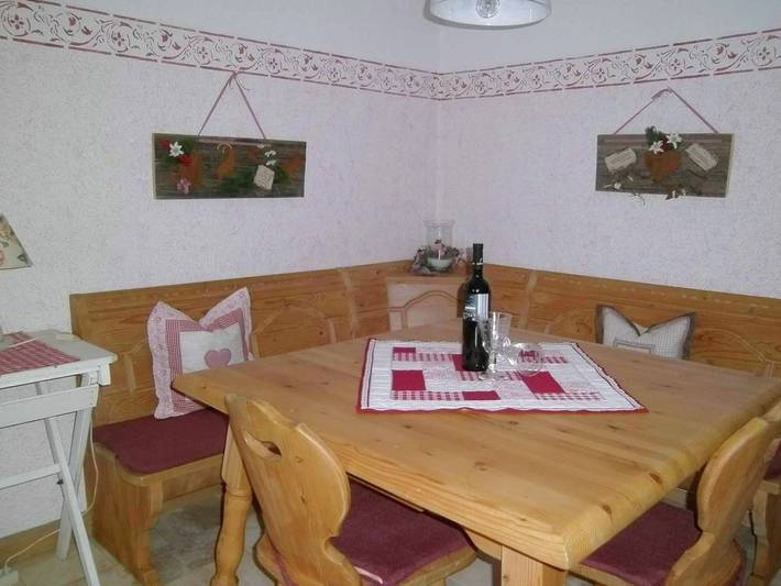 Ferienhaus für 8 Personen, mit Terrasse und Garten sowie Pool und Sauna in Übersee - 4
