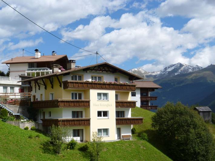 Ferienwohnung für 5 Personen, mit Terrasse in Kappl