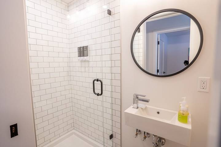 Vacation rental for 4 people, with hot tub in Revelstoke