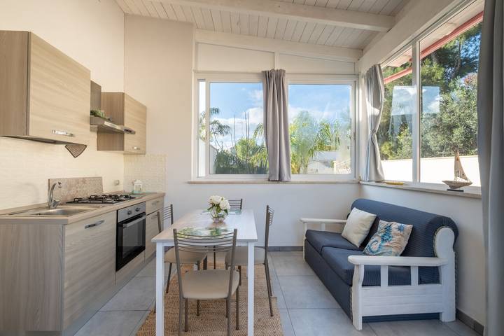 Casa Vacanze 'Elenya' con Giardino Privato e Aria Condizionata in Scala di Furno, Porto Cesareo