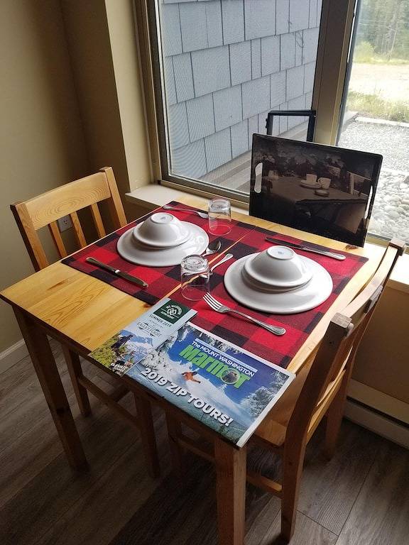 Ganze Wohnung, Mount Washington Studio in Mount Washington (BC)