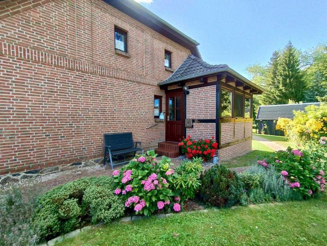 Ganze Ferienwohnung, Ferienhaus Auszeit - Ruhe und Natur pur - Ferienhaus in Güstrow - Umland, Mecklenburgische Seenplatte