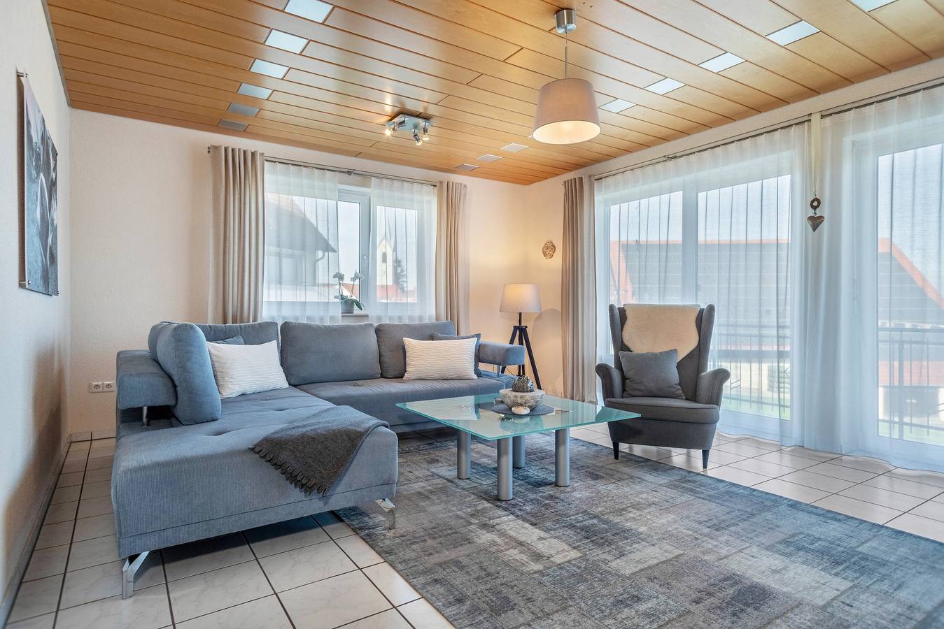Ganze Wohnung, Ferienwohnung Lichtblick mit Balkon und Bergsicht in Friedrichshafen, Region Bodensee-Oberschwaben