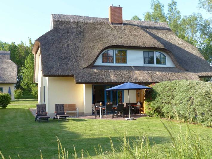 Ferienhaus für 9 Personen, mit Terrasse und Garten sowie Sauna in Poseritz