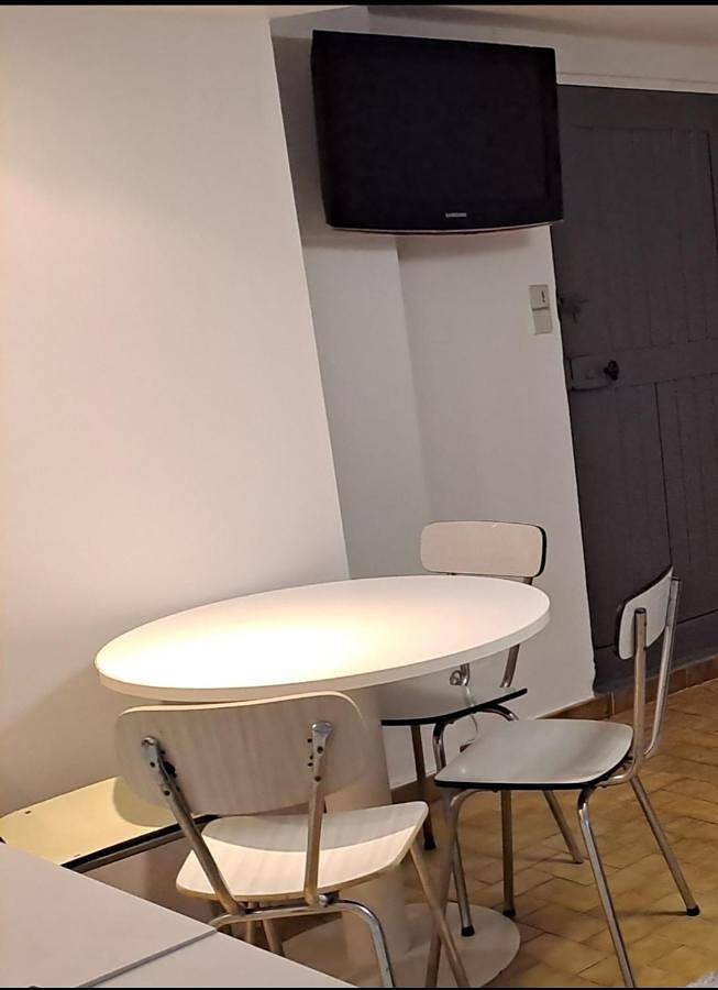 Appartement entier, Maison saba in Sevran, Seine-Saint-Denis