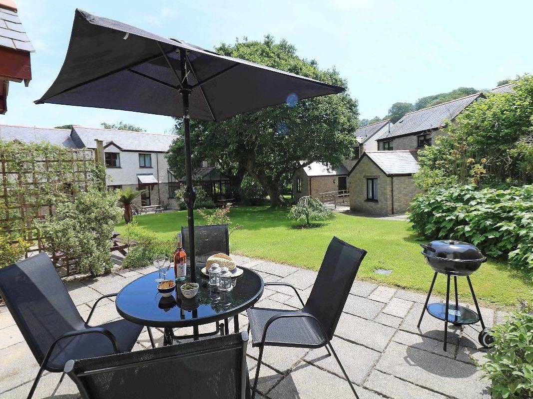 Entire studio, Crabapple Cottage in Cornwall