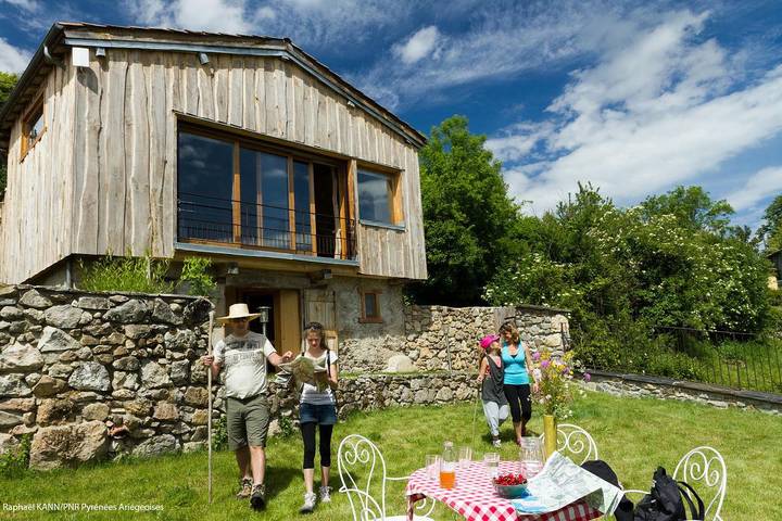 Gîte pour 4 personnes, avec sauna ainsi que jardin et terrasse à Montseron