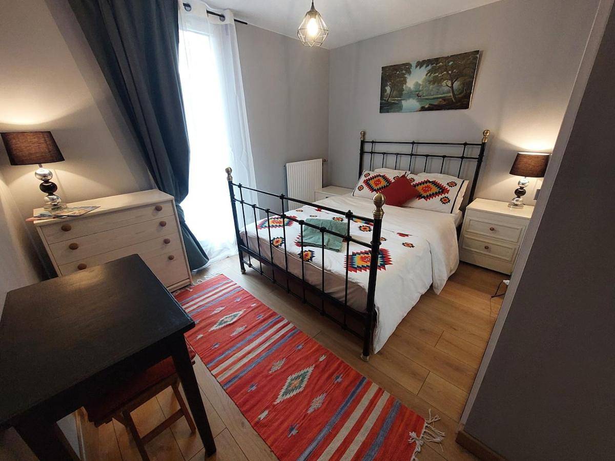 Chambre privée avec Jardin in Les Ulis, Essonne