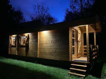 Gîte pour 2 personnes, avec jardin et jacuzzi dans 