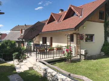 Gîte pour 5 personnes, avec jardin et terrasse à Aiguebelette-le-Lac