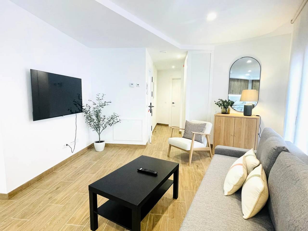 Apartamento entero, 3 estancias 6 personas in Jaca, Pirineo Aragonés