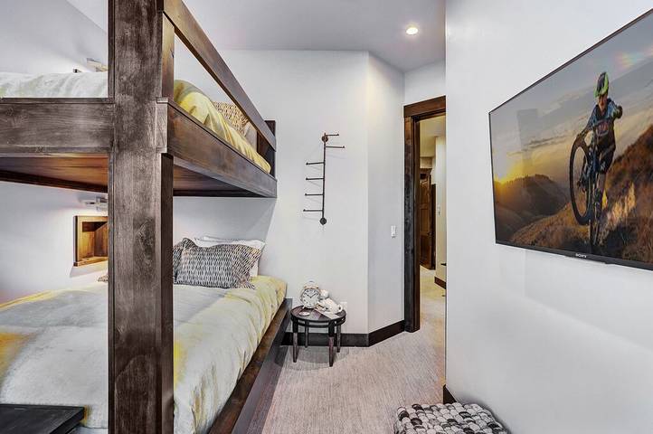 Vacation home for 11 people, with hot tub in Breckenridge