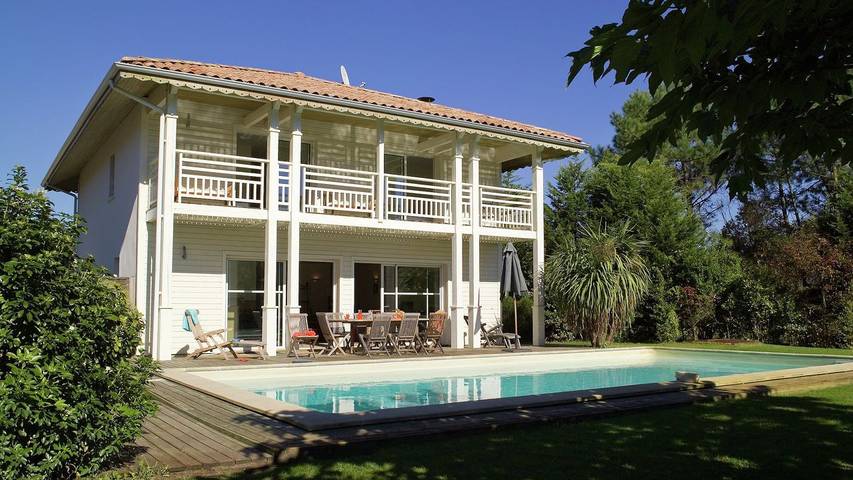 Villa pour 8 personnes, avec terrasse ainsi que piscine et jardin à Moliets-et-Maa