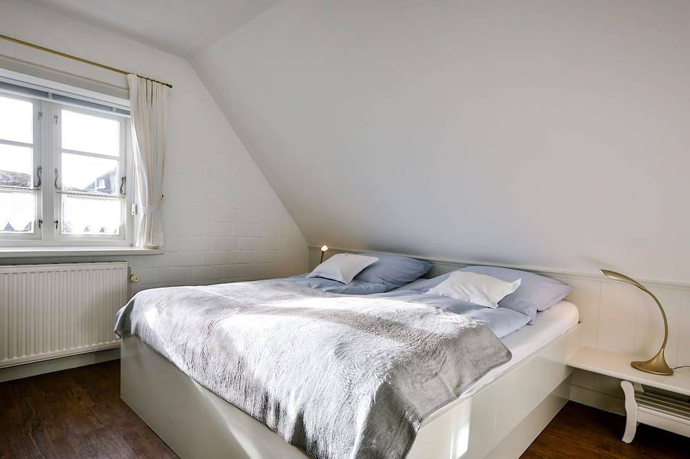 Ganze Wohnung, Hell ausgestattete Wohnung im Herzen von Hörnum für bis zu drei Personen. in Hörnum, Sylt