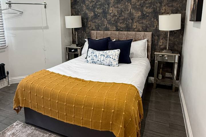 Holiday apartment for 3 people, with terrace, child-friendly in Brighton