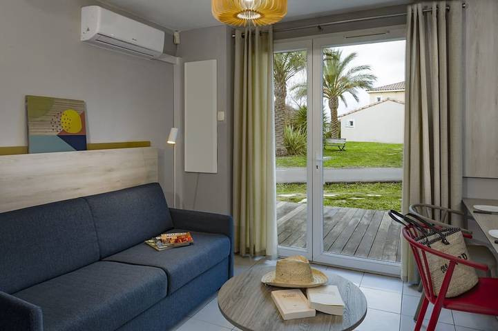 Maison de vacances pour 6 personnes, avec terrasse ainsi que jardin et piscine, animaux acceptés - 1