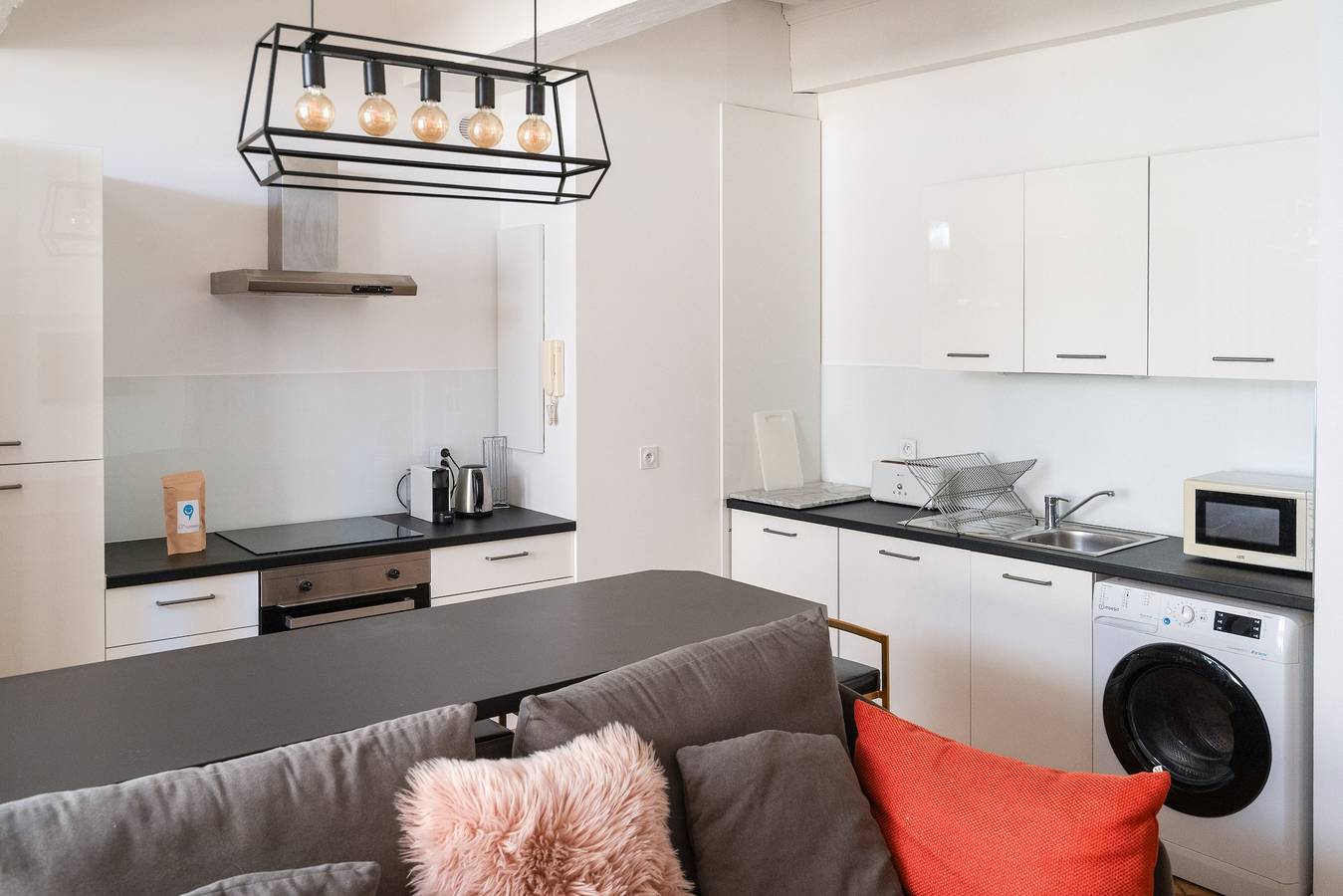 Geheel appartement, Gerenoveerd 1-slaapkamerappartement in Oud Lyon, wijk St-Georges in Fourvière, Lyon