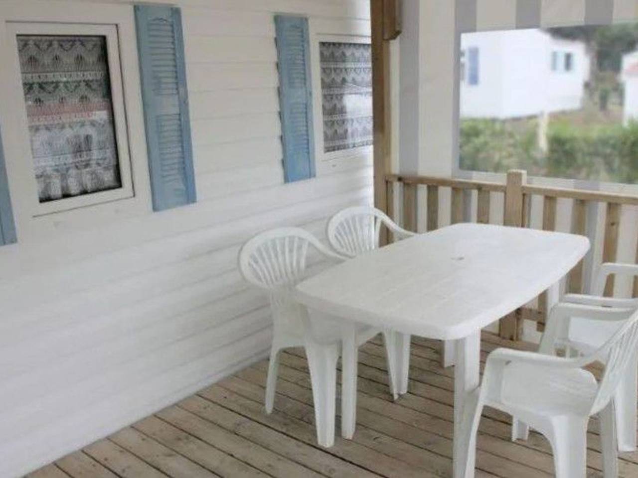 Mobil home avec terrasse pour 4 personnes in La Chaize-Giraud, Vallée de la Loire