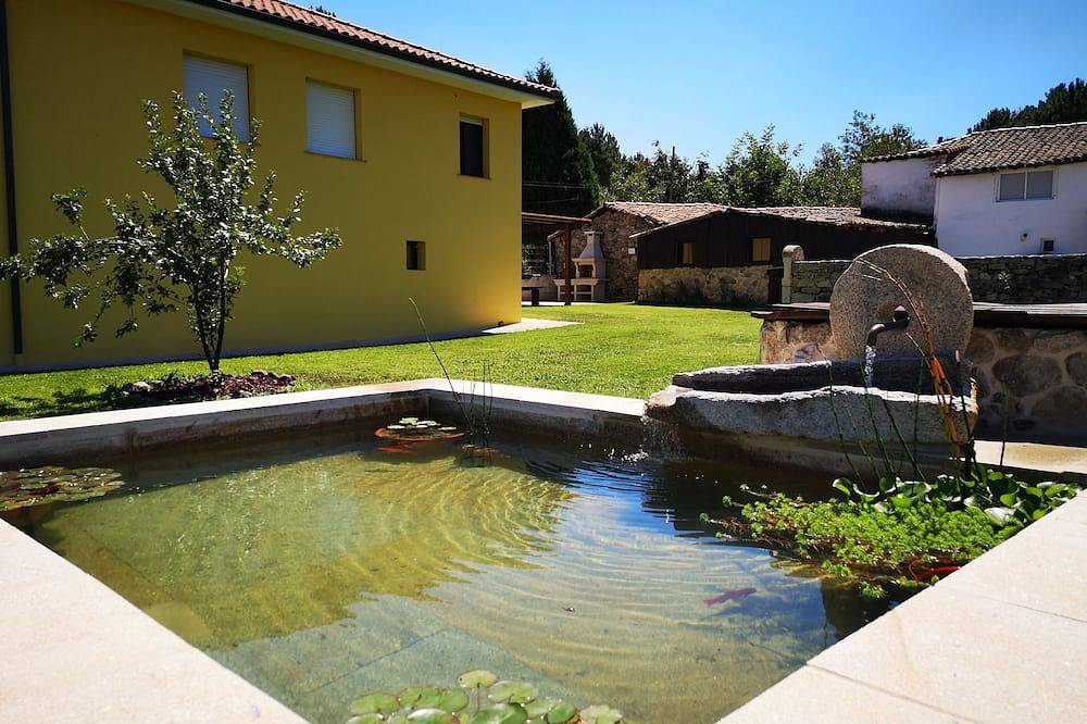 To Maquia Do Pousavedra in Sober, Ribeira Sacra