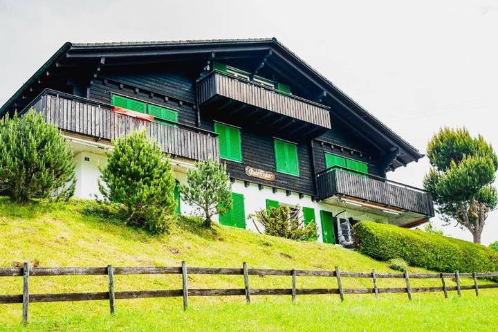 Ferienwohnung für 4 Personen, mit Terrasse und Ausblick in Oberiberg