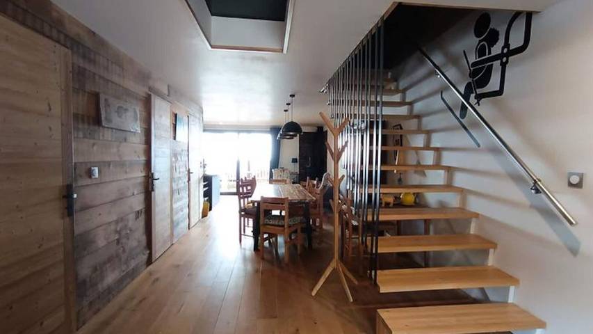 Gîte pour 9 personnes, avec balcon dans Office De Tourisme De Montgenevre - 4