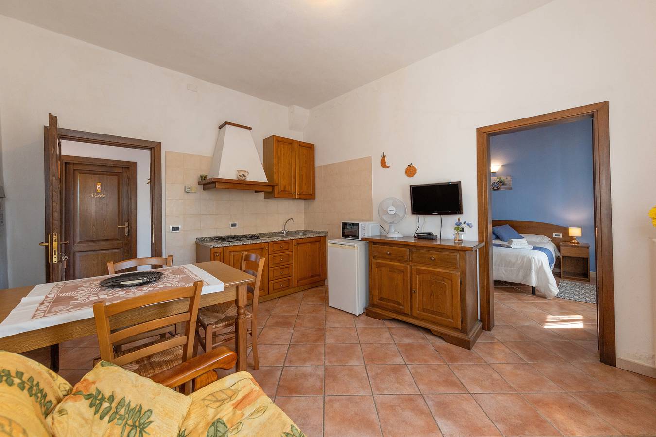 Entire apartment, Apartment 'Ginepro' with Shared Pool and Garden in Etruscan Coast