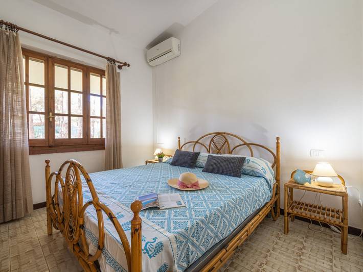 Ferienhaus für 7 Personen, mit Garten und Terrasse sowie Ausblick in Villasimius