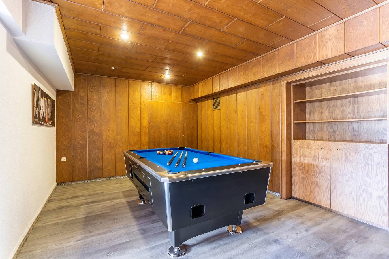 Holiday Home 'Haus Fürstenberg Komplett' with Private Garden and Wi-Fi in Lichtenfels, Waldecker Land