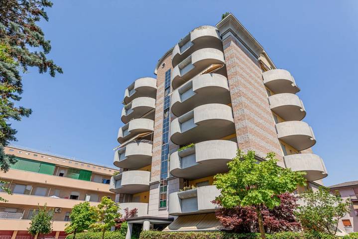 Appartamento intero, Guesthost - Comfortable & Bright Apartment Mestre in Mestre, Venezia