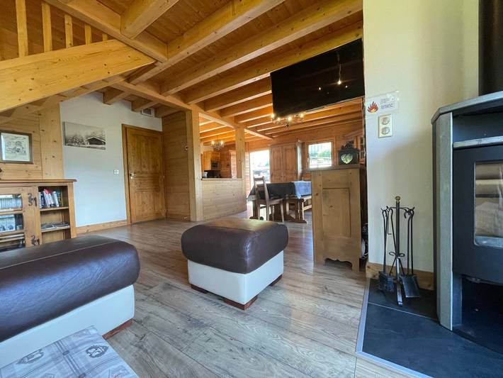 Casa rural para 10 personas, con terraza además de jacuzzi y jardín - 1